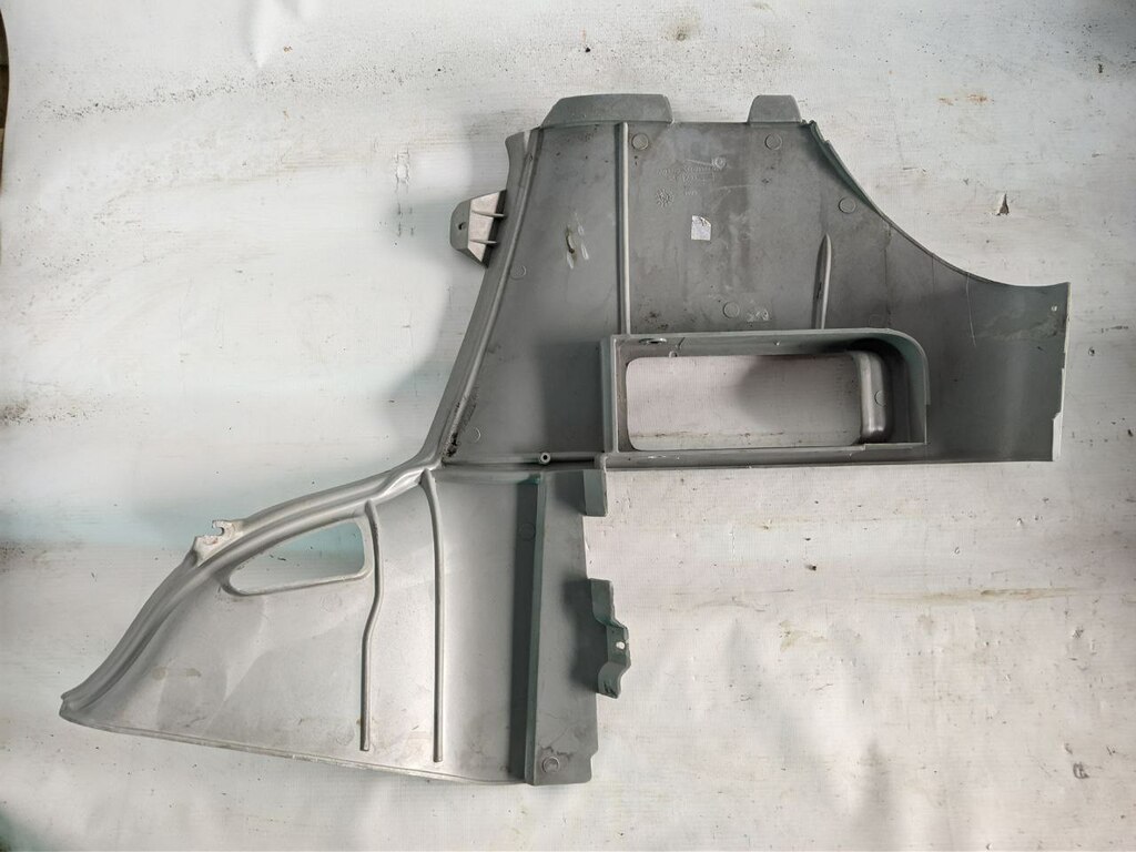 накладка панели приборов б/у \ облом креплений - 1